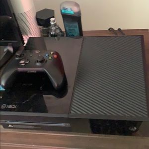 Xbox 1 with day one 2013 Controller